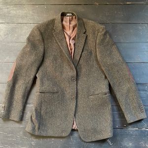 Tommy Hilfiger Sport jacket with elbow pads. 38R